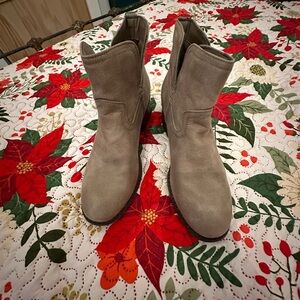 True Craft boots size 7.5